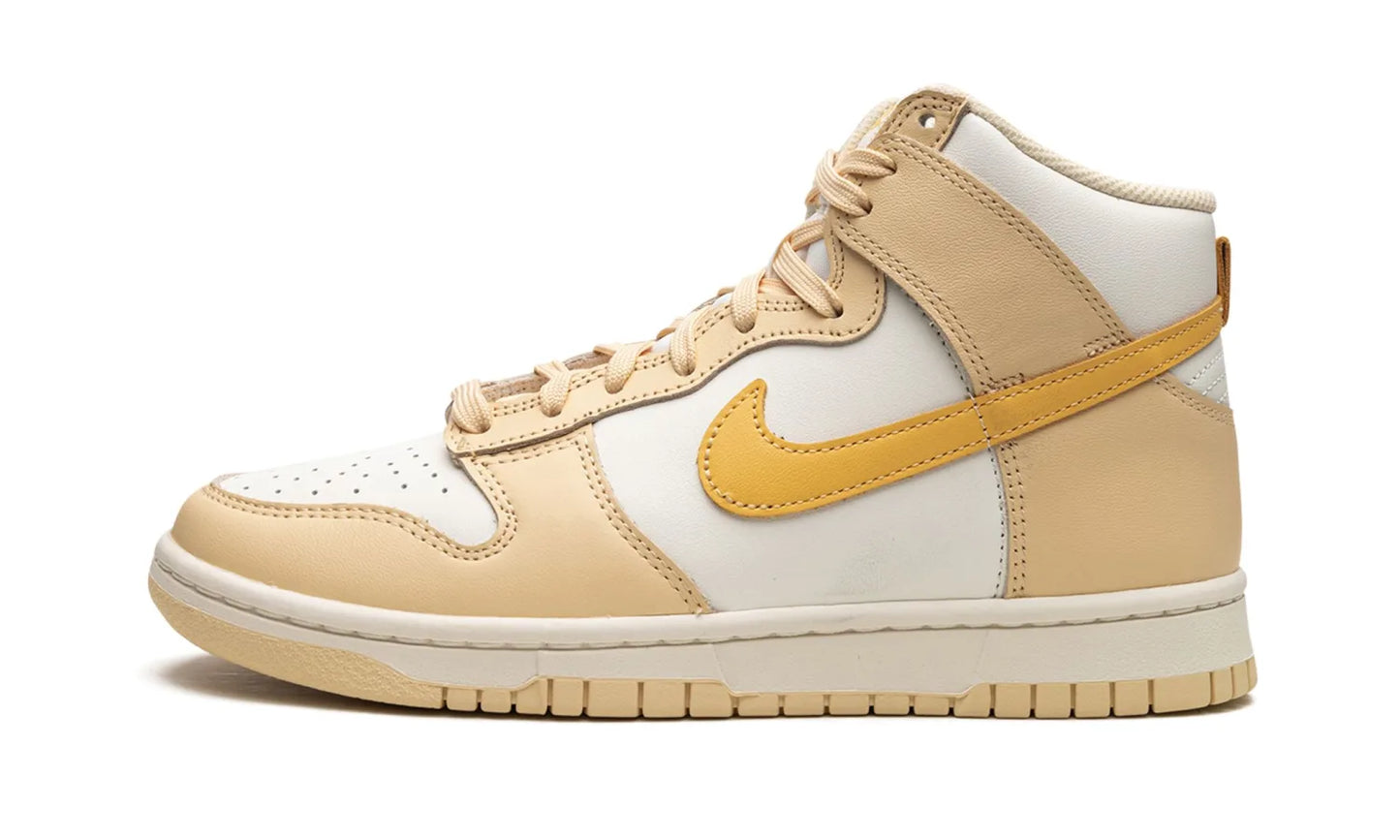 Nike Dunk High Pale Vanilla