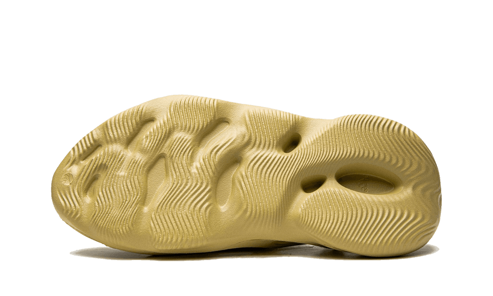 Yeezy Foam RNNR Sulfur