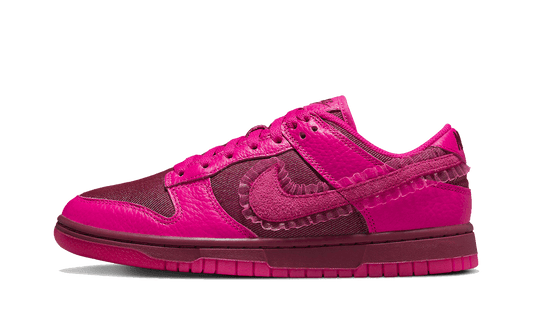 Dunk Low Valentines Day (2022)