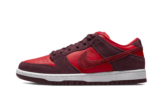 SB Dunk Low Cherry